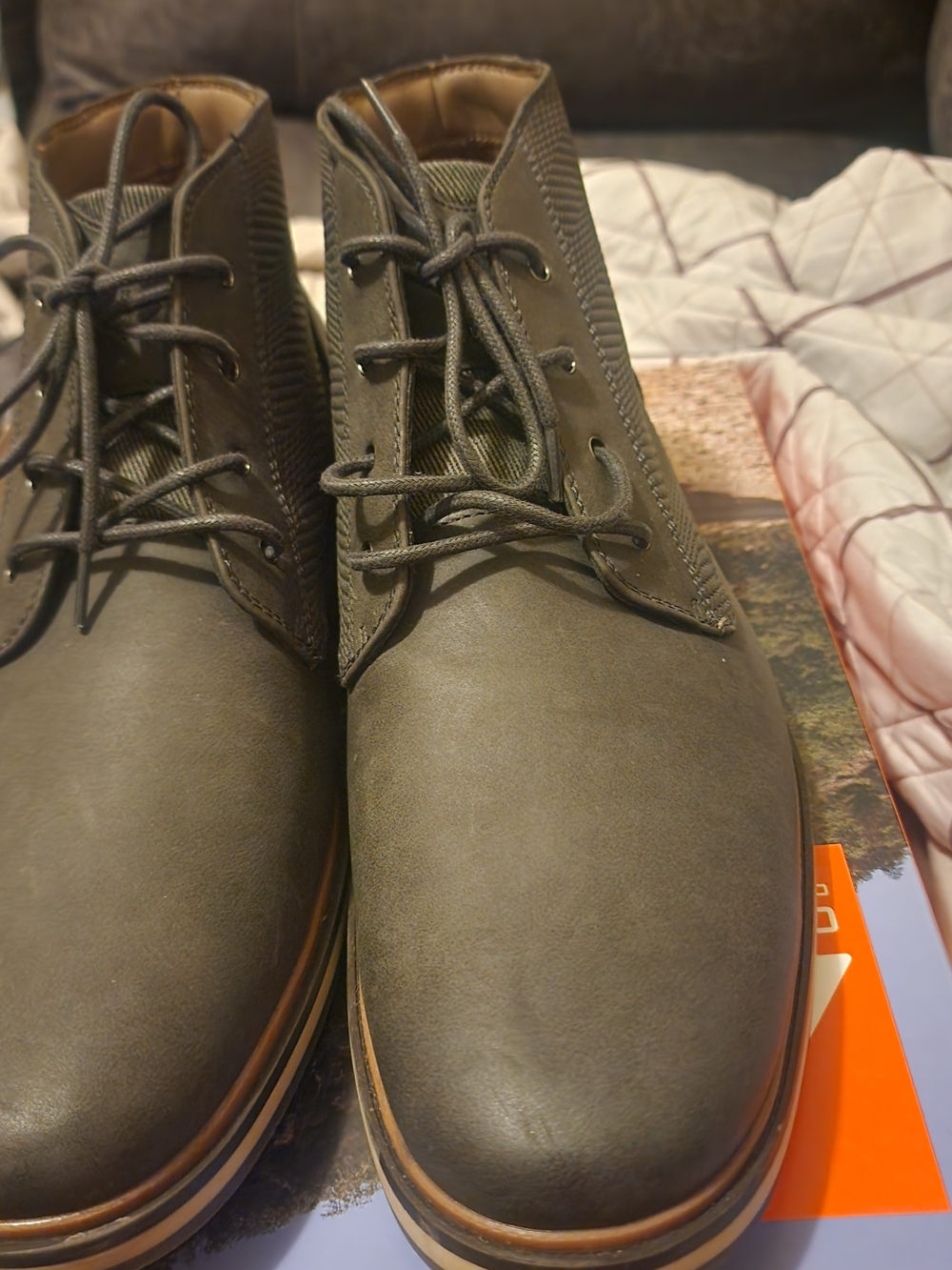Men's Chukka Boots in Olive with Lace-Up Closure